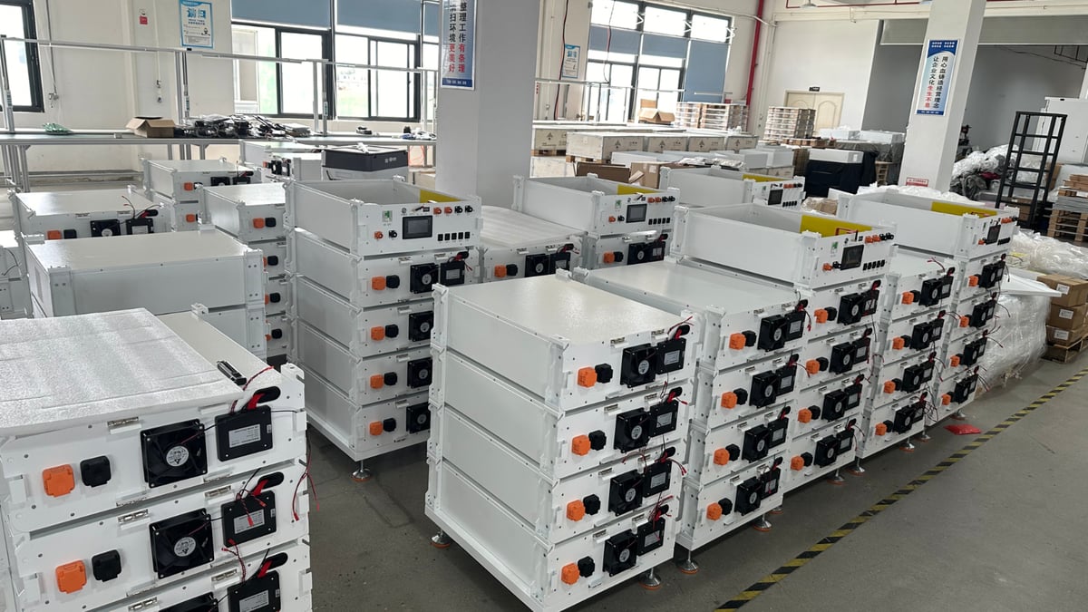 Rakour certified LiFePO4 battery storage systems — CE, RoHS, IEC62619 and UN38.3 certified, 6+ product lines, 5-year warranty, shipped to 30+ countries across Europe, Oceania, Asia, Africa and the Americas