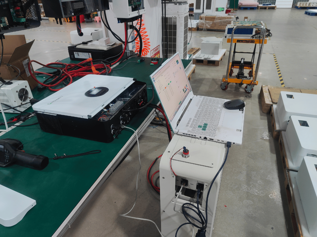 Rakour LiFePO4 Battery Inverter Compatibility List page showing High Voltage and Low Voltage ESS models with CAN/RS485 BMS protocol support for Deye, Growatt, and other hybrid inverters — with Request A Quote and Contact Us CTA buttons.