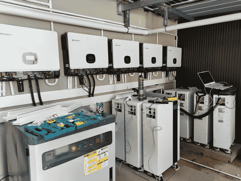 Rakour LV series low-voltage solar battery storage models: wall-mounted, rack-mounted, and ground-wheel residential battery storage.