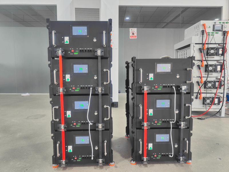 Professional server rack battery with built-in soft-start circuitry to support diverse hybrid inverters.