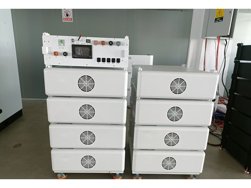 Rakour two-tier battery management system (BMS) architecture with master BCU balancing and slave module monitoring for safe solar storage.